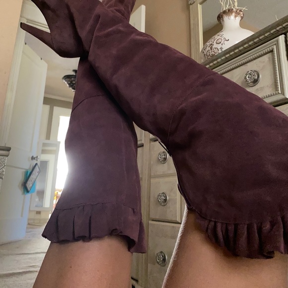 Colin Stuart VS Plum Suede Thigh High Heel Boot - Picture 3 of 4